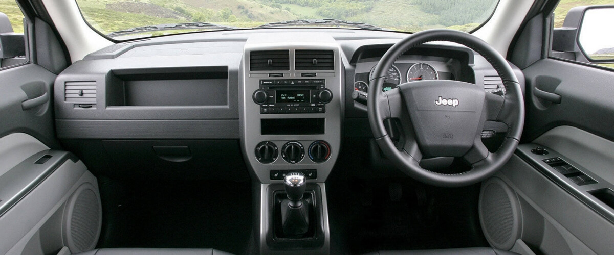 2007 Jeep Patriot interior in Pastel Slate Gray